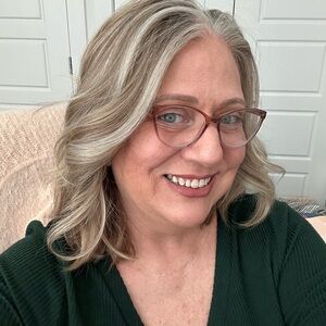 Meet your Posher, Kay